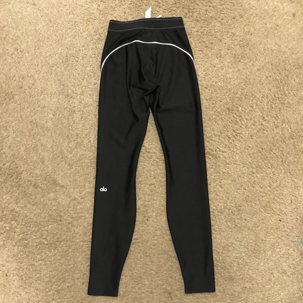 ALO Yoga Black Leggings Size Small Great Conditions